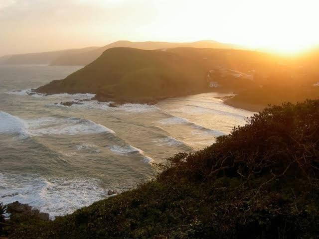 Wildview Self Catering Cottages Coffee Bay, Breakfast & Wi-Fi Inc エクステリア 写真